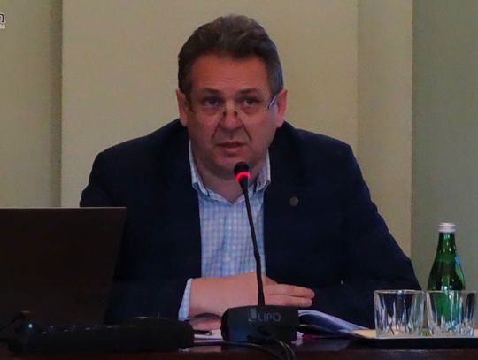 Afera łóżkowa. Prezes lubańskiego szpitala oskarża burmistrza