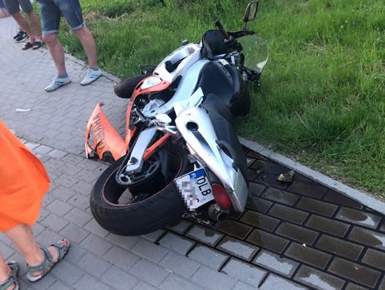 AKTUALIZACJA. Kierowca motocykla zbiegł z miejsca zdarzenia