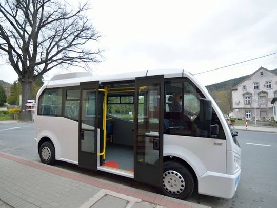 Bezpłatna komunikacja autobusowa w gminie Mirsk?