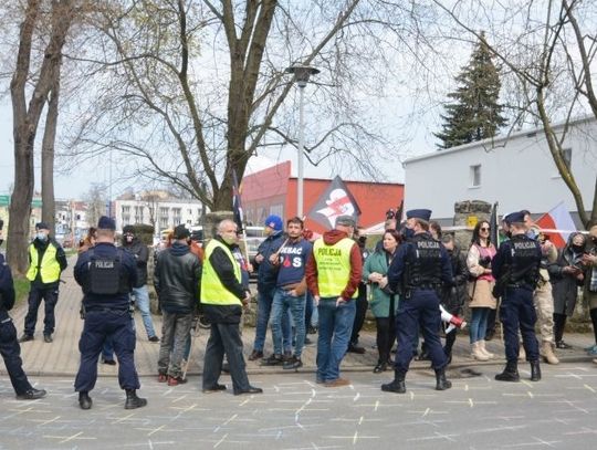 Bolesławiec. Protesty w trakcie wizyty Morawieckiego