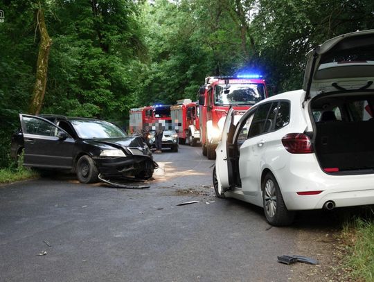 Czołówka w Smolniku. Nikt nie przyznaje się, że prowadził auto