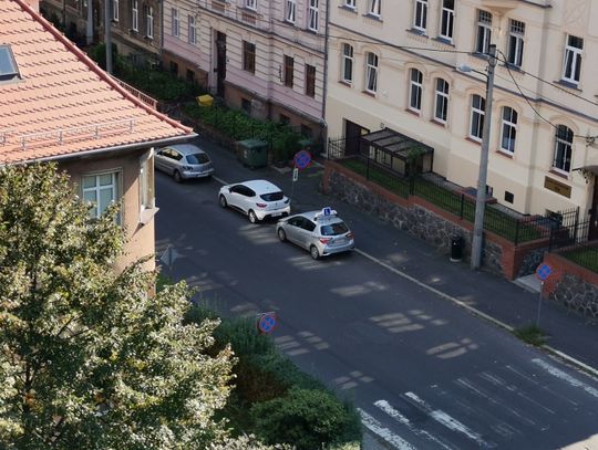 Egzaminator daje przykład... jak nie parkować