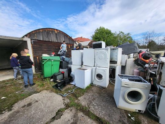 Elektroodpady. Zamiast wyrzucać przekaż zużyty sprzęt druhom OSP