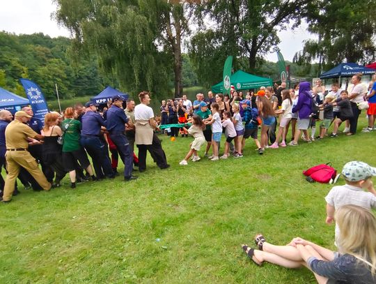 Festyn "Kręci mnie bezpieczeństwo". Zabawa i edukacja nad wodą