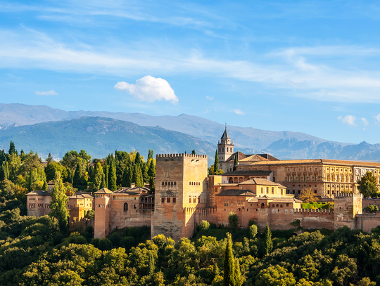 Granada - andaluzyjski skarb pełen tajemnic i niespodzianek. Daj się zaczarować
