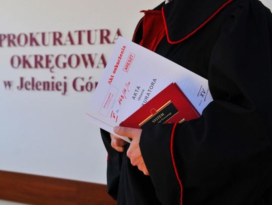 Groził ratownikom śmiercią. Prokuratura chce surowszej kary