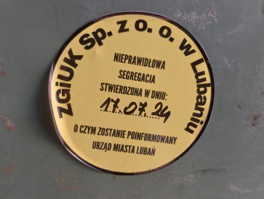 Kara za złą segregację realna - pojawiły się żółte kartki na śmietnikach