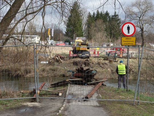 Kładka rozebrana. Galeria i wideo