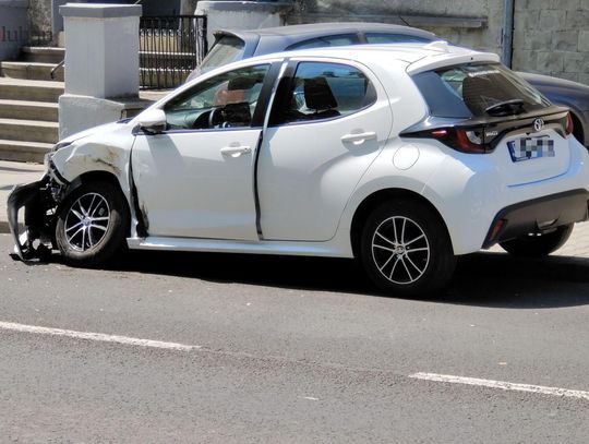 Kolejna kolizja na Kościuszki. Kierujący toyotą wymusił pierwszeństwo