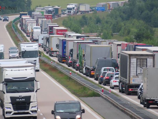 Korki na granicy, tym razem w stronę Polski. W piątek korek w Jędrzychowicach miał ponad 6 km
