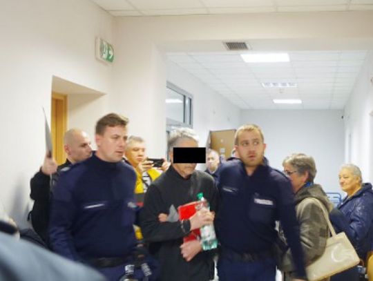 Ks. Piotr M. z Ruszowa, skazany za molestowanie, wyjdzie na wolność