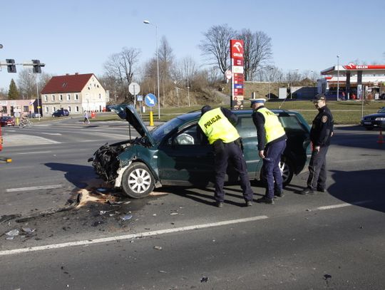 Lubań. Wypadek na krzyżówce