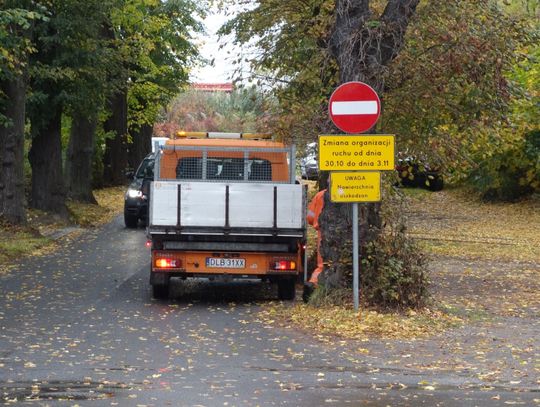 Lubań. Zmiana organizacji ruchu przy cmentarzu
