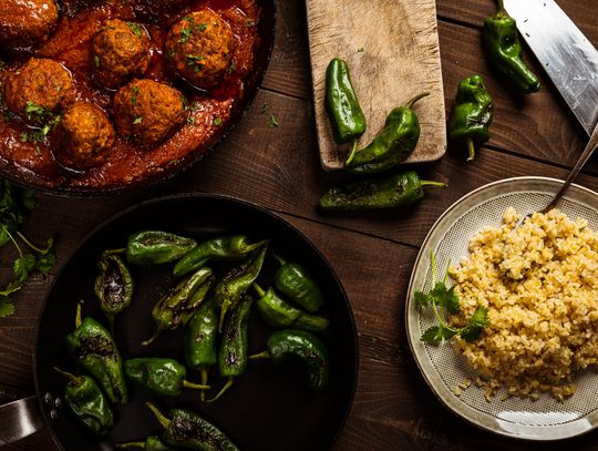 Marokańskie pulpeciki z kaszą bulgur i zieloną papryka