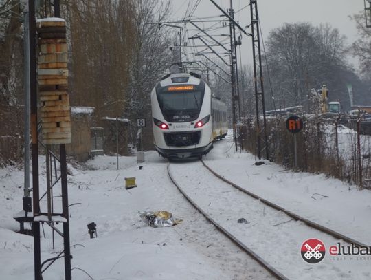 Mężczyzna rzucił się pod pociąg