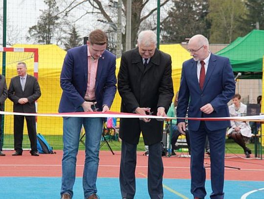 Oficjalne otwarcie boiska lekkoatletycznego w Pisarzowicach