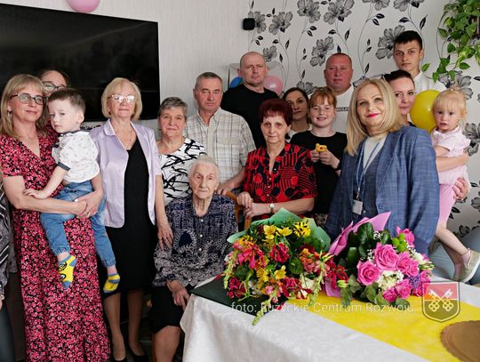 Pani Weronika Kamińska świętuje setne urodziny