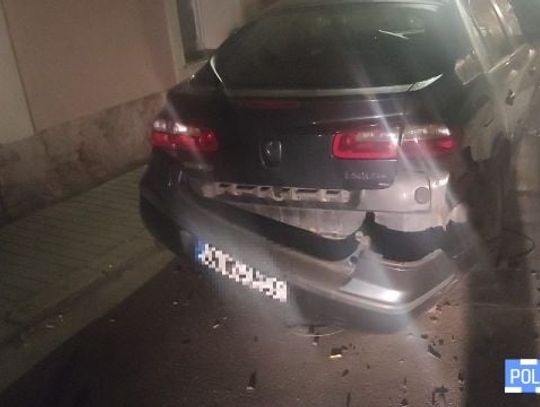 Pijany kierowca rozbił kilka aut, gdy wrócił do domu wpadł w ręce policjantów