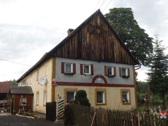 Piorun uderzył w dom