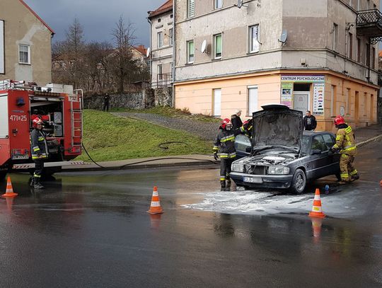 Poczuł paliwo, po chwili zobaczył ogień