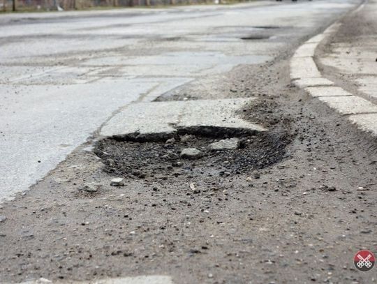 Policjanci prowadzą wiosenną lustrację dróg