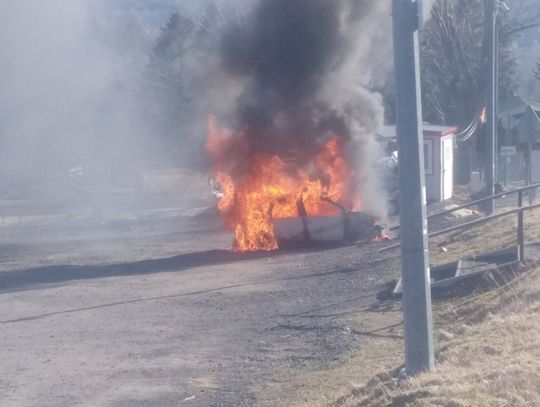 Pożar auta pod wyciągiem