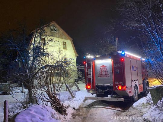 Pożar mieszkania w Szklarskiej Porębie. Właściciela uratowali sąsiedzi