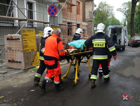 Pożar, płonące sadze i atak na rusztowaniu