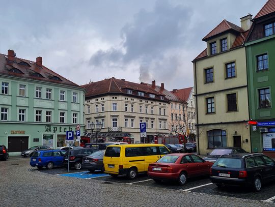 Pożar sadzy w kominie w centrum Lubania