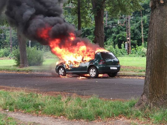 Pożar VW Golfa na Dworcowej