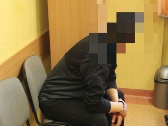 Prowadził pijany i chciał wręczyć łapówkę policjantom