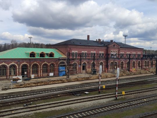 Remont dworca kolejowego w Węglińcu. Postęp prac
