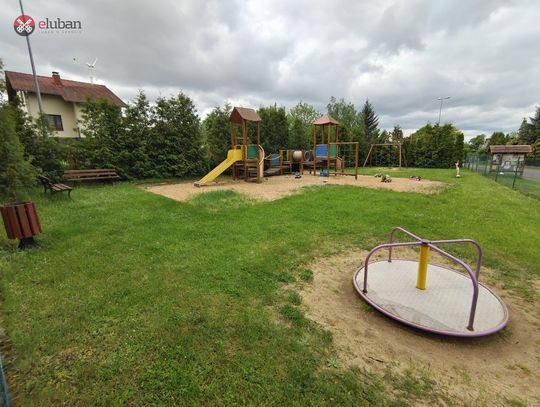 Rusza przebudowa. Plac zabaw w Uniegoszczy zyska nowe oblicze