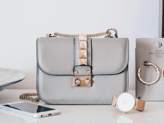 Stylowe i eleganckie akcesoria dla każdej kobiety