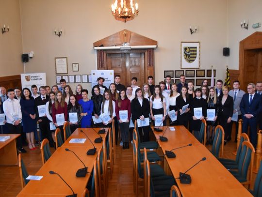 Stypendia dla najzdolniejszych uczniów rozdane