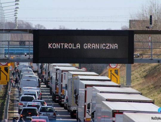 Sytuacja na granicy. Informacja Straży Granicznej i komentarze kierowców