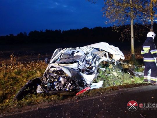 Tragiczny wypadek. Zderzenie busa z ciężarówką