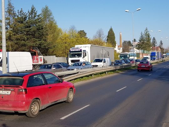 Uwaga! Korki na A4 i duży ruch na objazdach