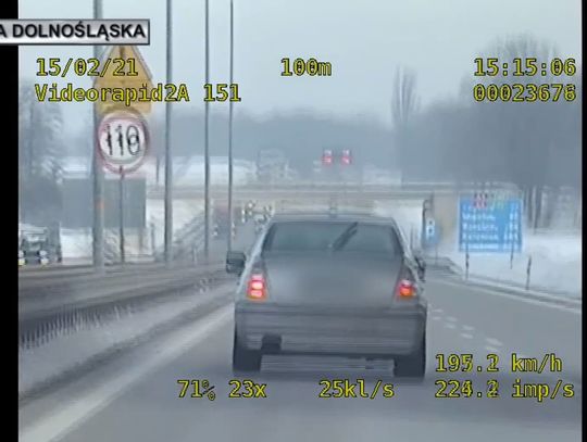 Wideo. Policyjny pościg autostradą A4