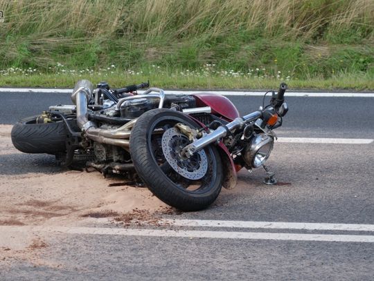[WIDEO] Śmiertelny wypadek w Krzewiu Wielkim. Zginął motocyklista 