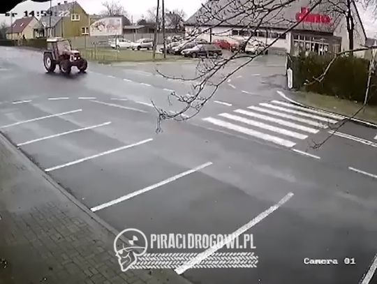 Wideo. Szalony kierowca ciągnika