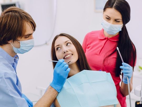Wizyta u dentysty za darmo? Tak, to jak najbardziej możliwe