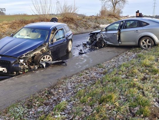 Wypadek na trasie Nowa Karczma – Siekierczyn. Droga zablokowana