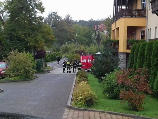 Wypadek w hotelu, winda przygniotła pracownika