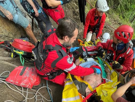 Wypadek wspinacza. W akcji ratownicy GOPR i śmigłowiec LPR