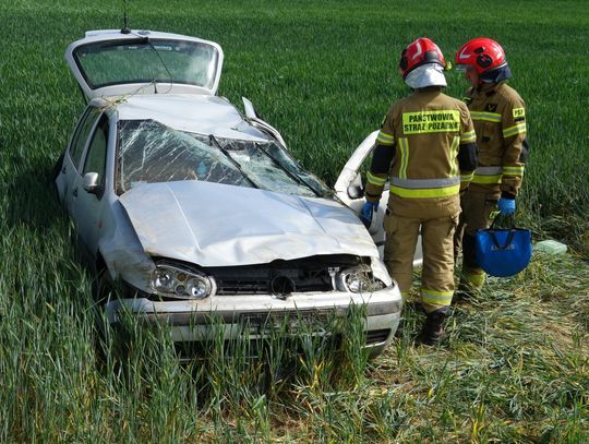 Wyprzedzał na łuku. Dachowanie przed Nowogrodźcem