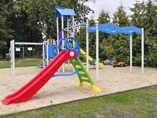 Wyremontowany plac zabaw