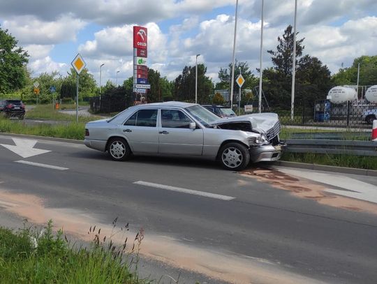 Zderzenie mercedesa z audi na krajowej 30