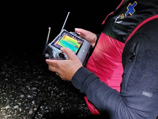 Zgubił się w lesie, uratowany w nocy dzięki dronom GOPR