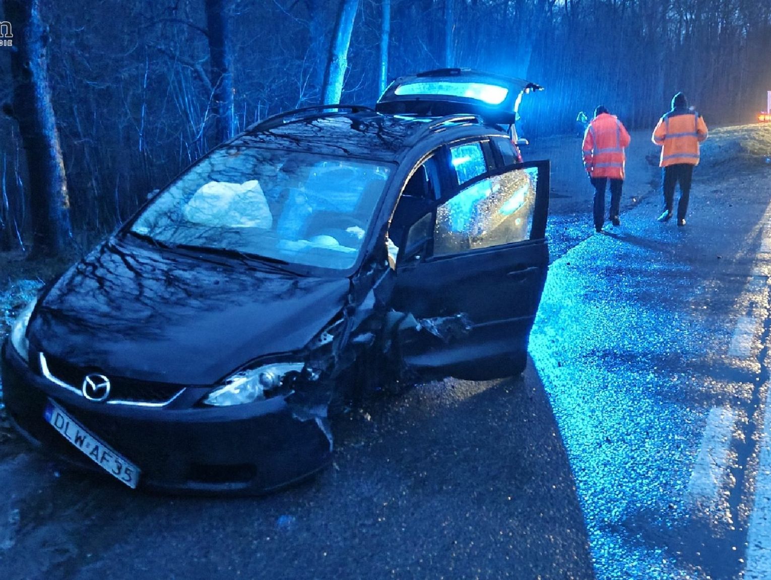 Zderzenie na DK30. Kierowca ciężarówki wymusił na osobówce